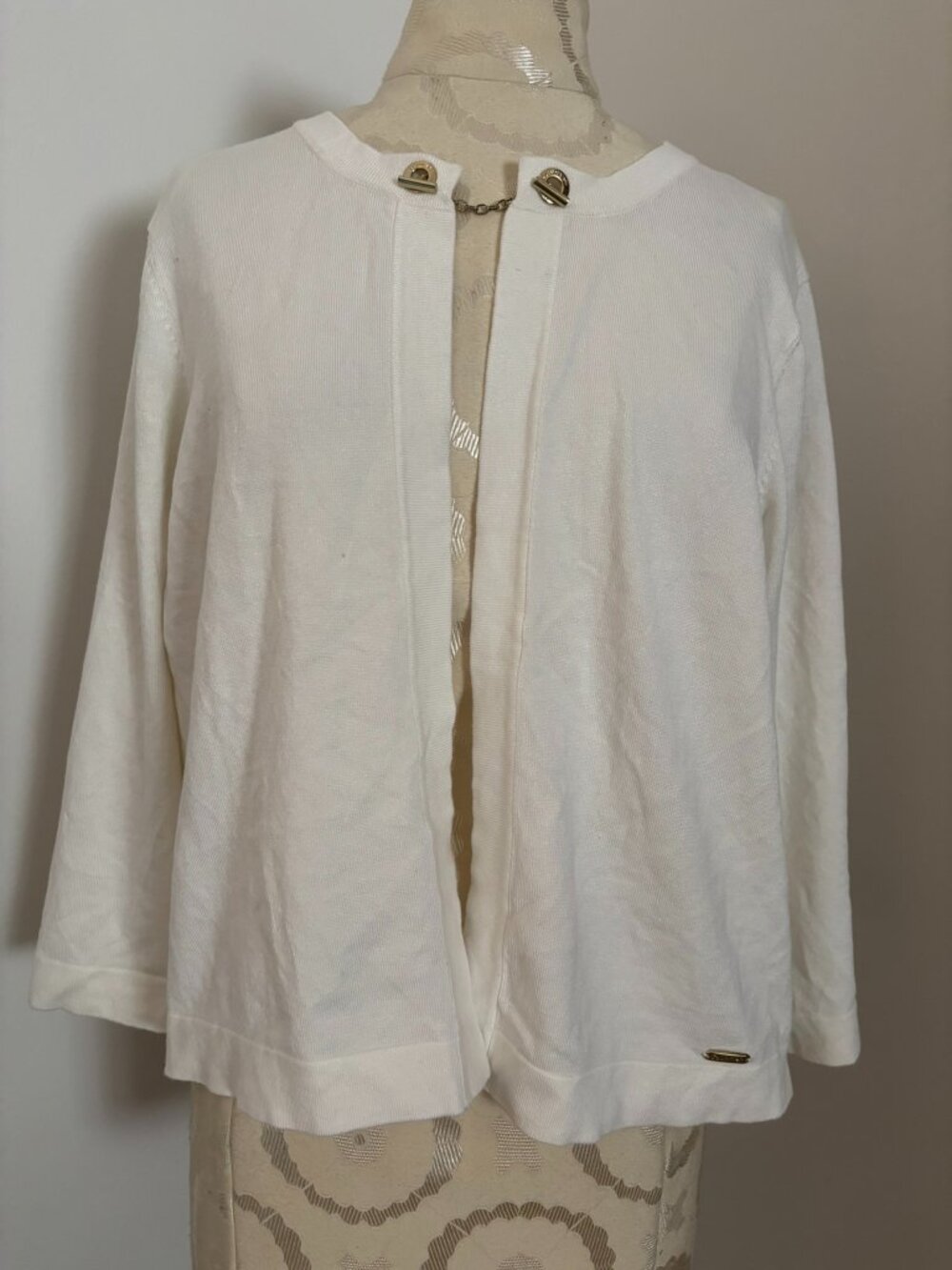 NWT CALVIN KLEIN 3/4 SLEEVE IVORY CARDIGAN SWEATER GOLD LOGO CHAIN 2X PLUS SIZE